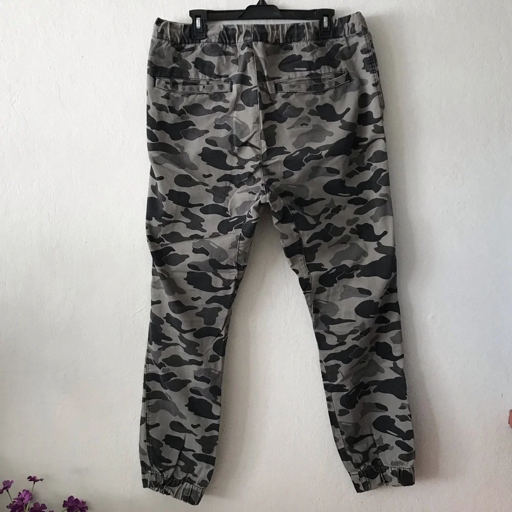 Divided by H&M Men’s Camo Joggers